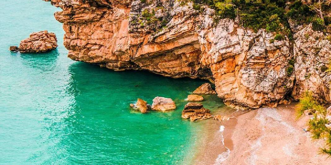 Orman ve sahil burada bütünleşiyor! Yaz bitti diye düşünenleri ters köşe eden adres: Burada tatil hala mümkün 2